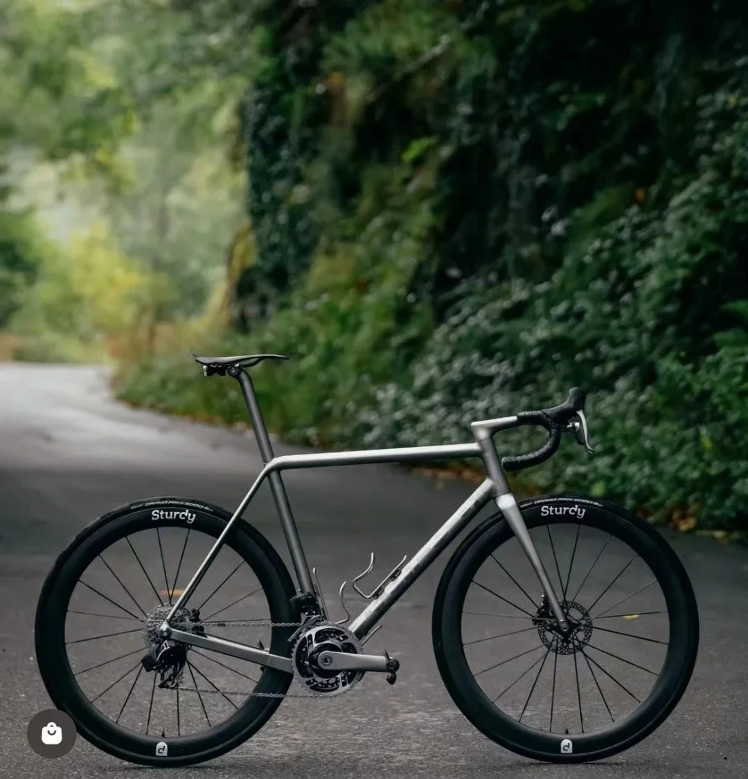 2pcs Titanium UltraLight Water Bottle Cage With Free M5 Ti Bolts for Bicycle Bike Riding