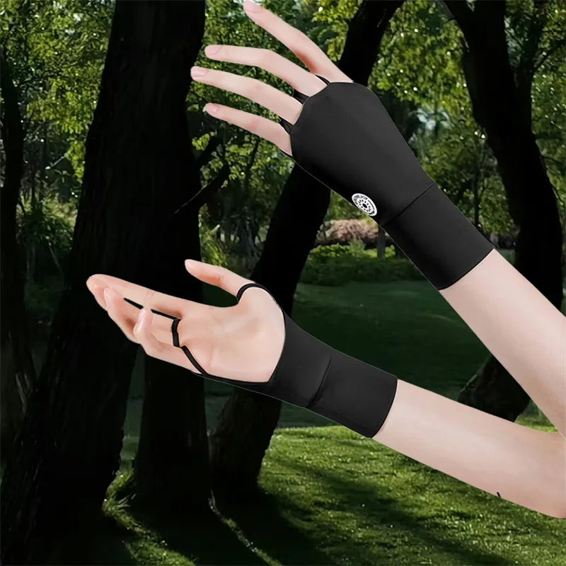 Golf Gloves for Men and Women Breathable Half Finger Golf Gloves with Ice Silk Material for UV Protection and Comfort
